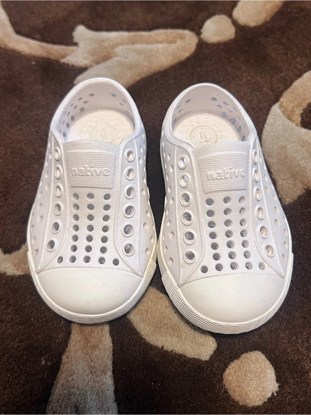 Native Jefferson Slip-On Kids Shoes in White toddler 4
